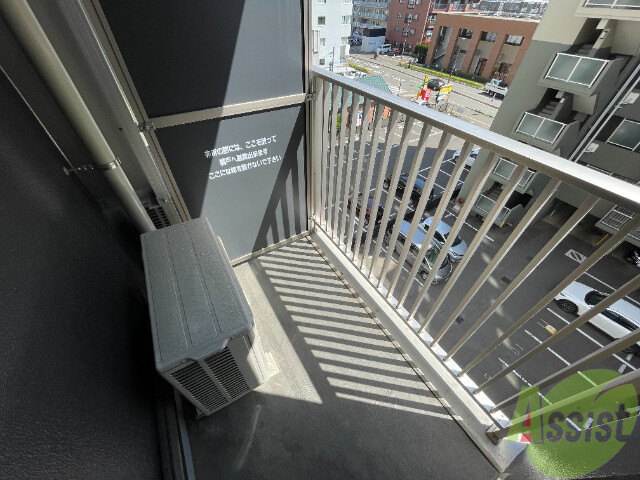 バルコニー　こまめな換気でお部屋の空気をリフレッシュ。