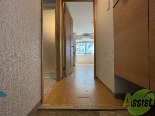 玄関　玄関でございます。毎日の出入りはこちらから。