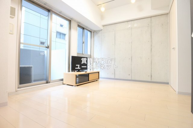 居室・リビング　ゆったりとくつろげる、落ち着きのある居室空間です