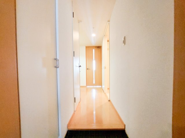 玄関　別号室のものになります。現状優先。