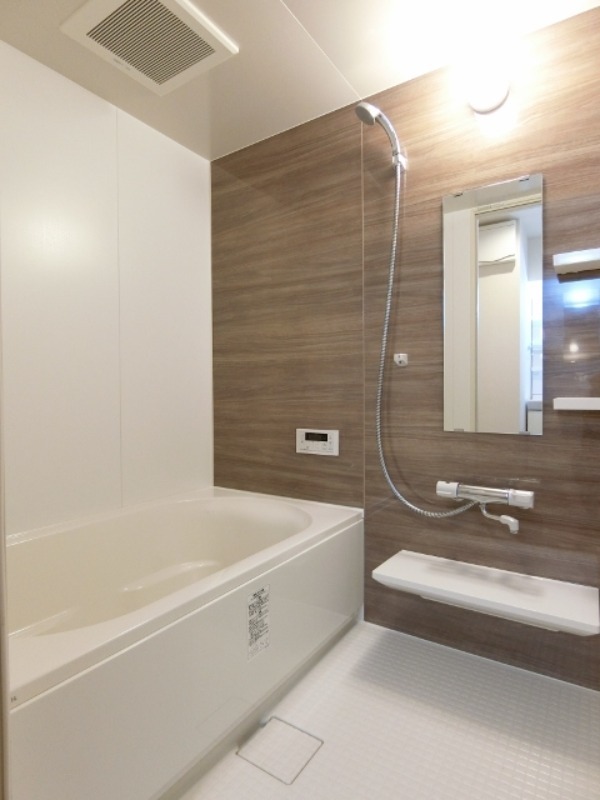 バス・シャワールーム　図面と現状に相違がある場合には現状を優先