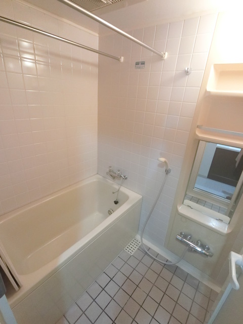 バス・シャワールーム　※別部屋（６０４号室）参考写真※