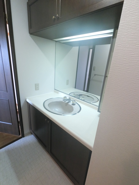 洗面設備　※別部屋（６０４号室）参考写真※