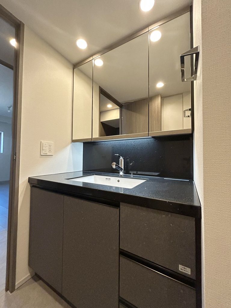 洗面設備　洗面化粧台