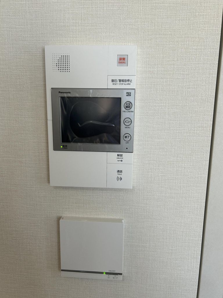 セキュリティ　TVモニター付きインターホン