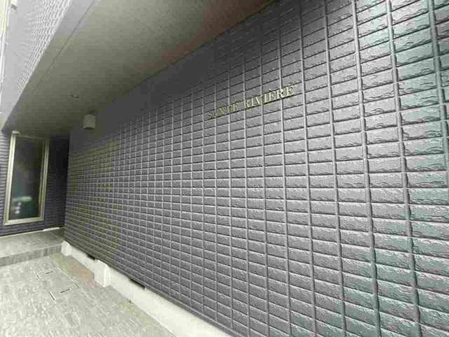 エントランス　角部屋です