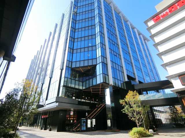 ショッピングセンター　ＡＭＵ　ＷＥ（ショッピングセンター）まで125m