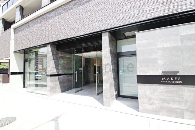 エントランス　毎日通るエントランスはこのようになっています