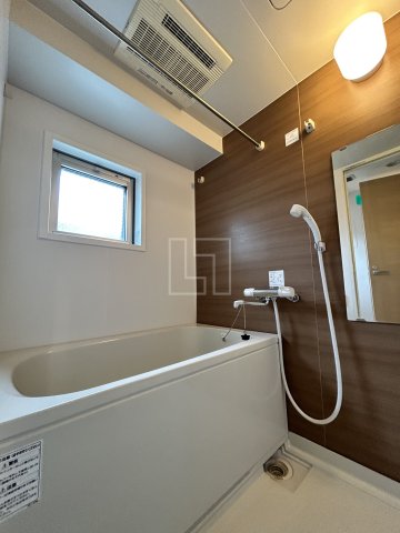 バス・シャワールーム　フレンシアノイエ内本町　バスルーム