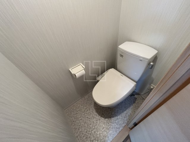 トイレ　フレンシアノイエ内本町　温水洗浄便座