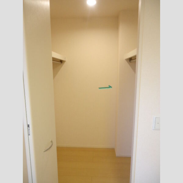 収納　ウォークインクローゼット