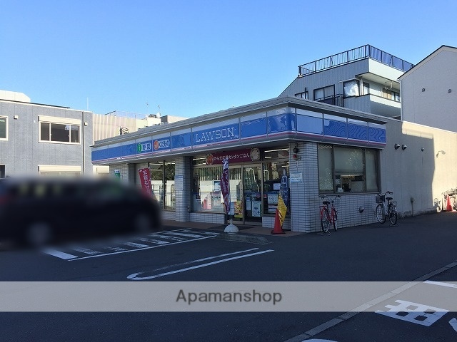 コンビニ　ローソン（コンビニ）まで747m