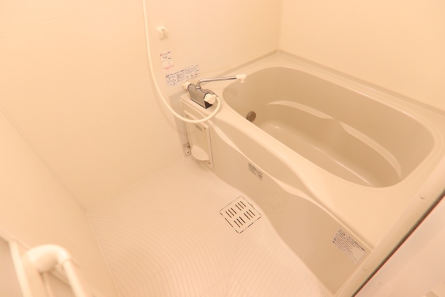 バス・シャワールーム　※別室の参考写真の為、現況優先です。