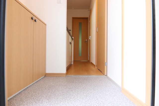 玄関　※別室の参考写真の為、現況優先です。