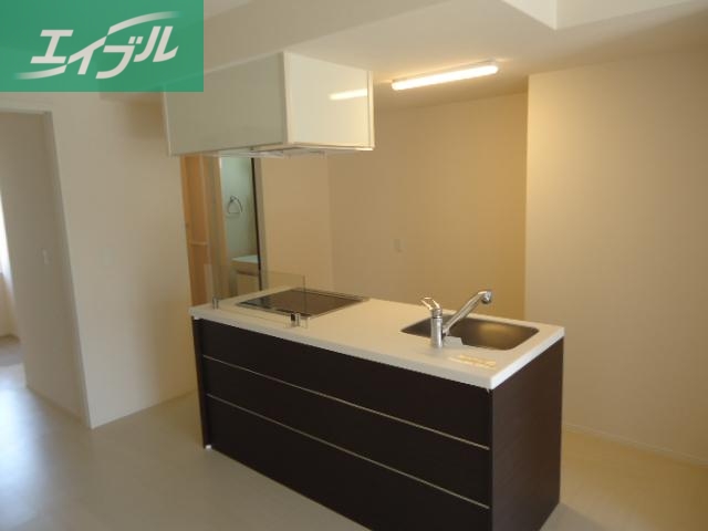 キッチン　キッチン（３口ＩＨ付）