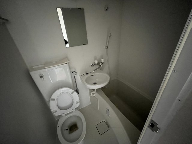 洗面設備　浴室内に洗面台がついてます♪