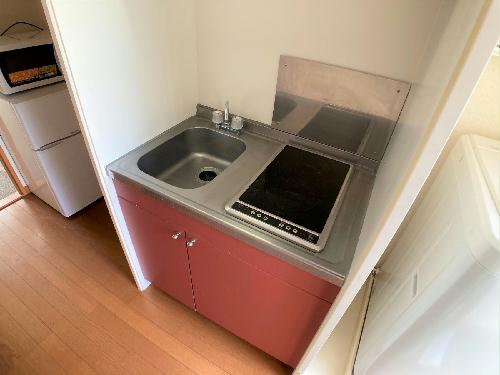 キッチン　設備・仕様は号室により異なる為、現況を優先致します。