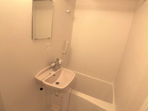 バス・シャワールーム　設備・仕様は号室により異なる為、現況を優先致します。