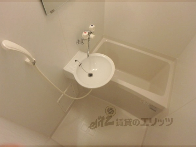 バス・シャワールーム　バス