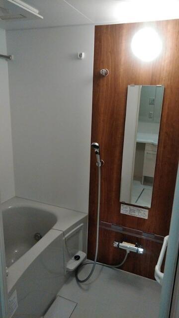 バス・シャワールーム　お風呂です