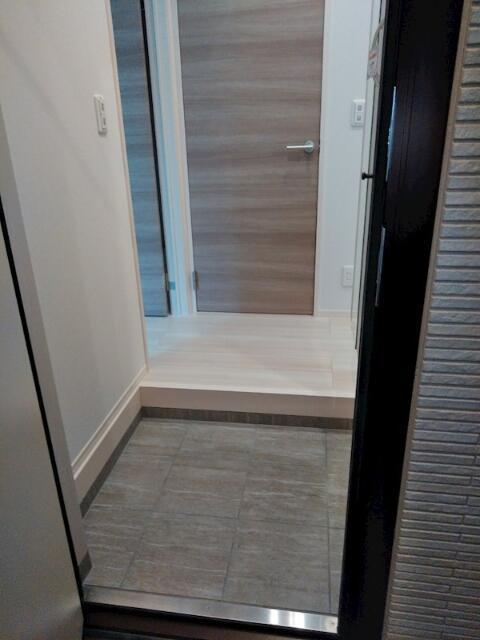 玄関　玄関を開けたところです