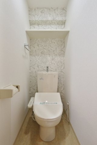 トイレ　参考写真（同物件別部屋）