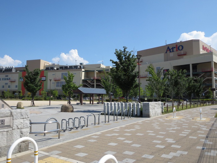 ショッピングセンター　アリオ鳳（ショッピングセンター）まで585m