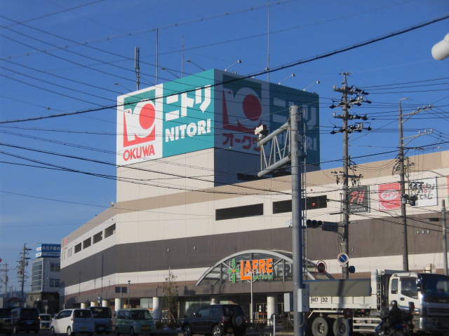 ショッピングセンター　LAFRE HATSUOI(ラフレ初生)（ショッピングセンター）まで115m