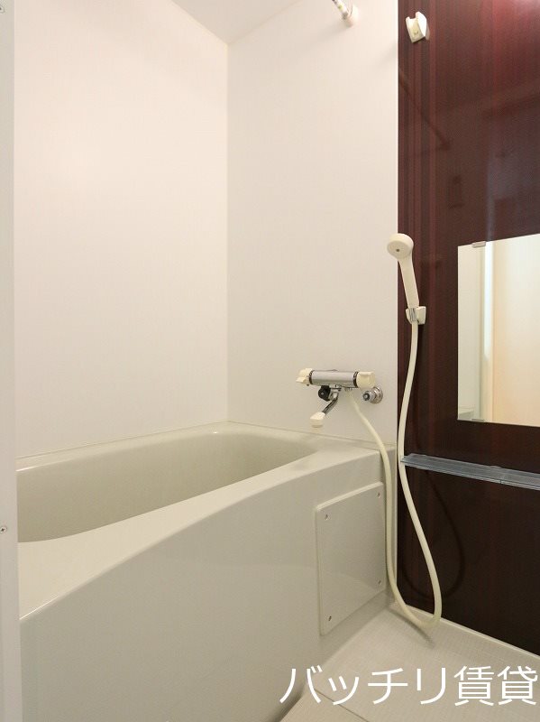 バス・シャワールーム　同型タイプの為、現状を優先致します。