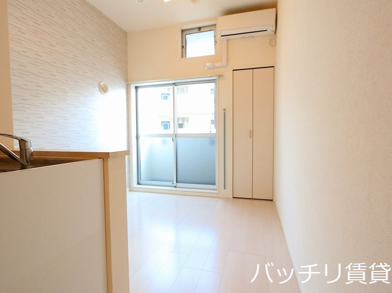 バルコニー　同型タイプの為、現状を優先致します。