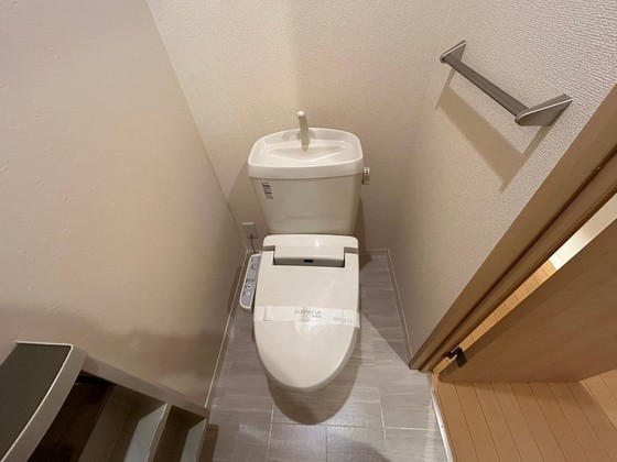 トイレ　※別部屋の写真です