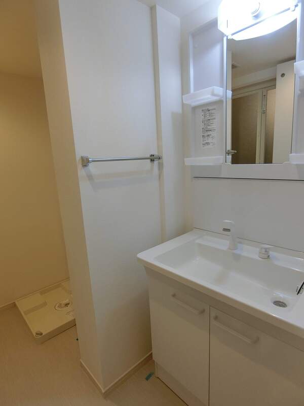 洗面設備　脱衣スペースもあります