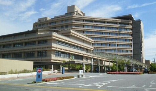 病院　山梨県立中央病院（病院）まで650m