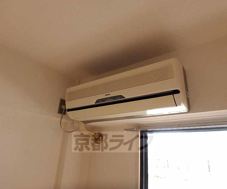 その他設備　真夏と真冬のお部屋を快適にしてくれます