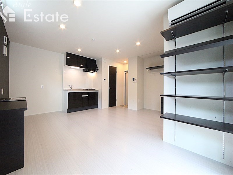 居室・リビング　内装