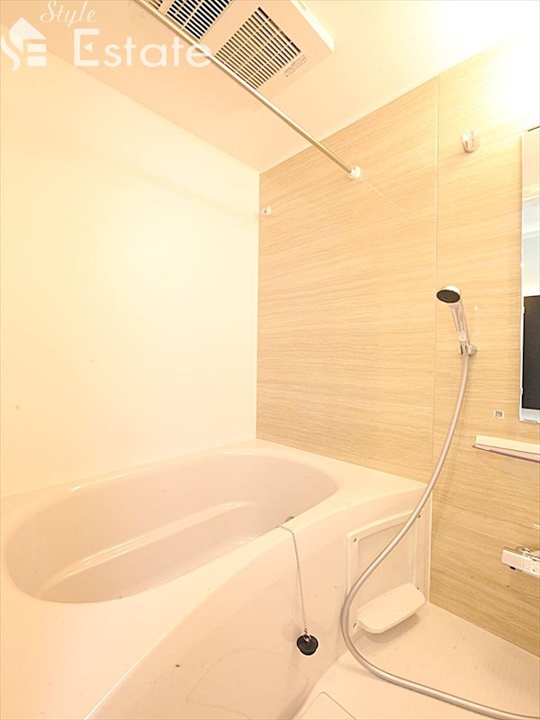 バス・シャワールーム　バスルーム