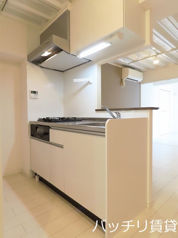 キッチン　同型イメージの為、現状を優先致します。