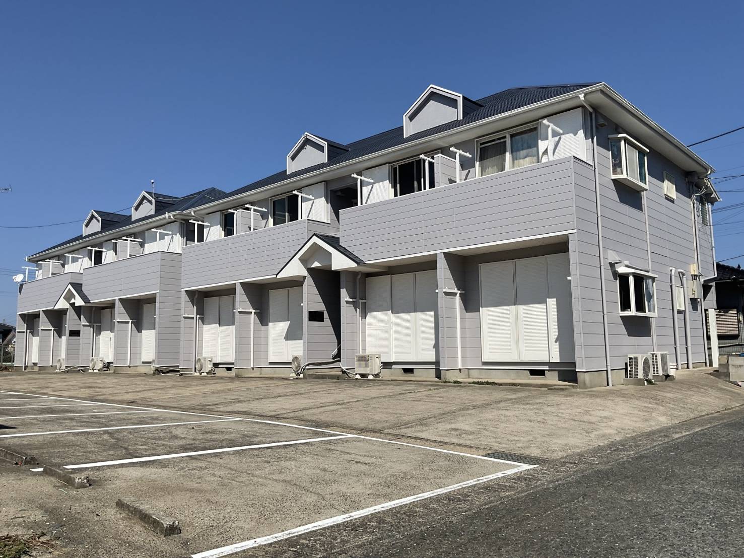 建物外観　昨年外壁塗装済み