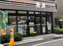 コンビニ　セブンイレブン中央区湊1丁目店（コンビニ）まで123m