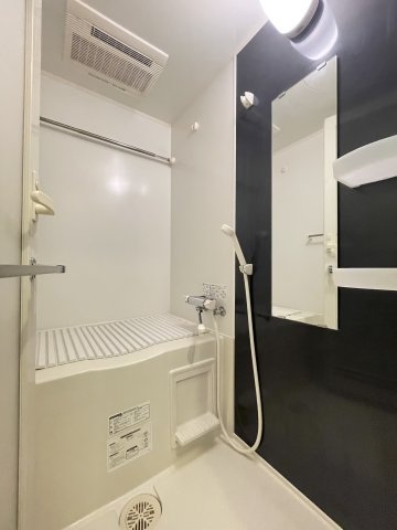 バス・シャワールーム　★便利な浴室乾燥機付きバスルーム★