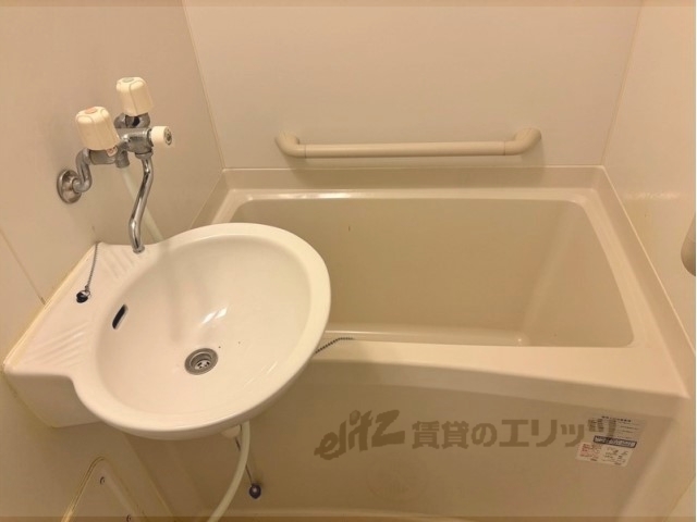 バス・シャワールーム　バス