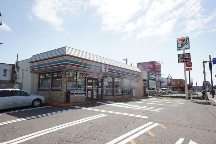 コンビニ　セブンイレブン 柏崎穂波町店（コンビニ）まで208m