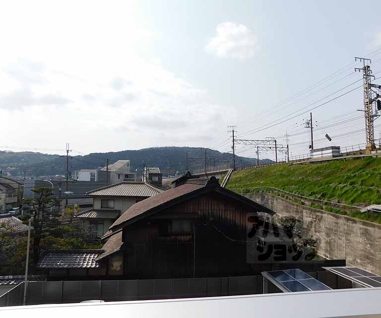 眺望　電車通りますよ。