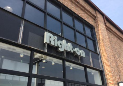 ショッピングセンター　ライトオン岡山西市店（ショッピングセンター）まで576m