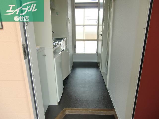 玄関　同タイプのお部屋の写真です