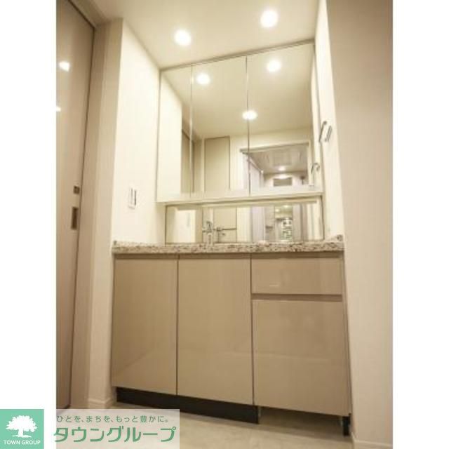 洗面設備　※写真は同タイプ住戸です。