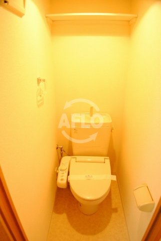 トイレ　エステムコート大阪・中之島南　温水暖房便座