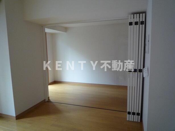 その他部屋・スペース　広くて明るい寝室