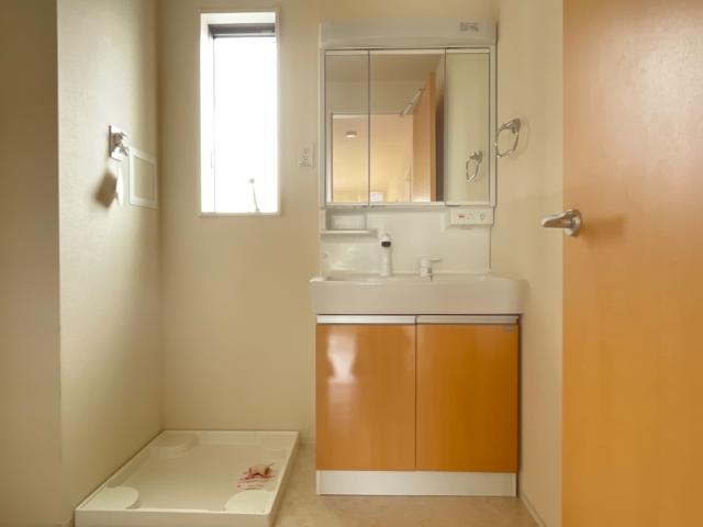 洗面設備　洗髪洗面化粧台