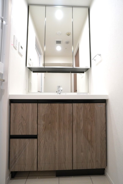洗面設備　※写真は同タイプ住戸です。